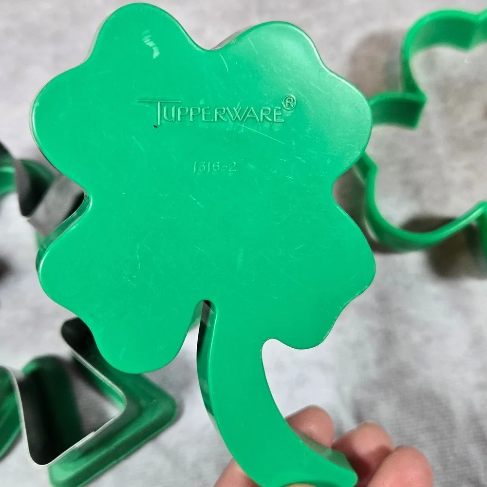 3 Leaf‎ Clover Cookie Cutters Meat Plastic Tupperware